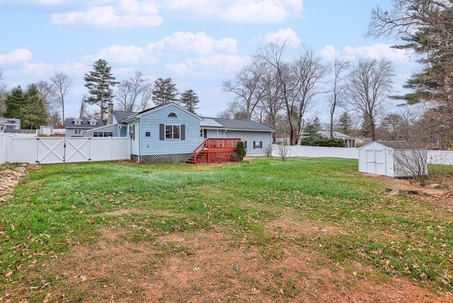 Building Photo - 8 Leonard Dr