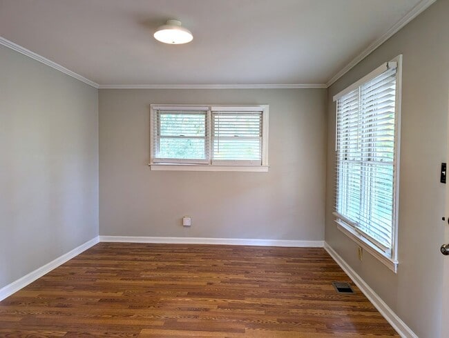 Building Photo - Cozy Ranch Style Home Located in Lancaster...