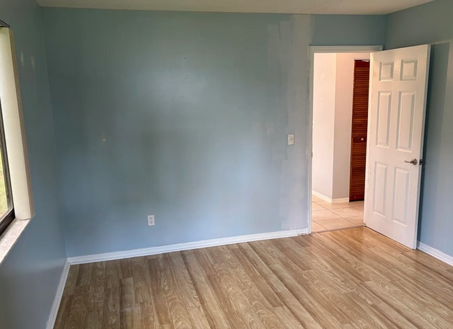 Building Photo - 322 Ixora Ave NW