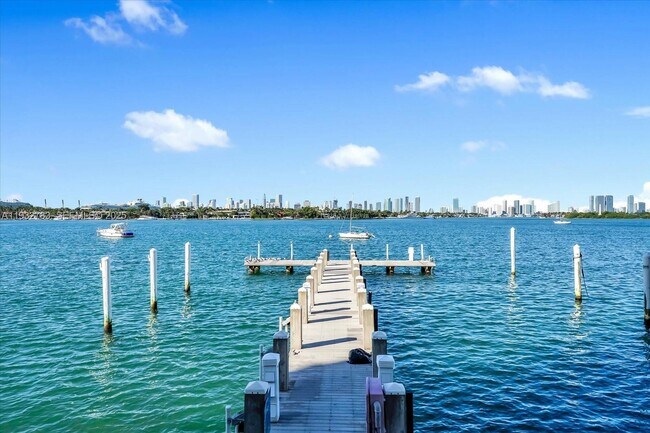 Building Photo - 1000 West Ave