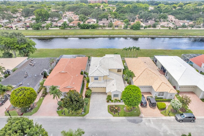 Building Photo - 6362 Brava Way