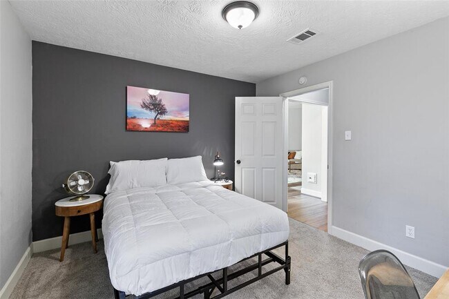 Building Photo - 4706 Wynnview Dr