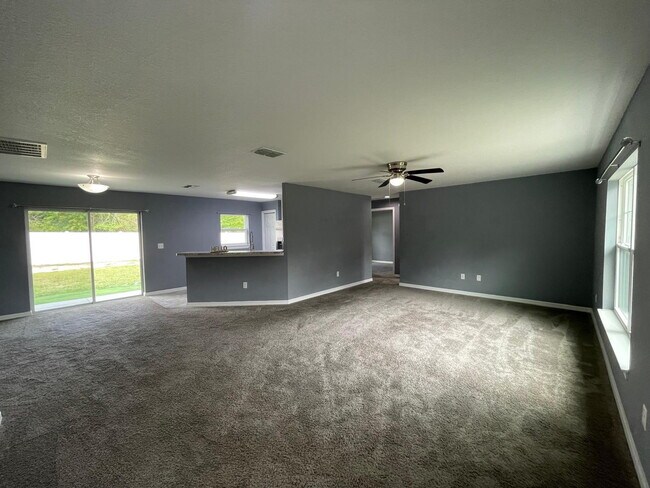 Building Photo - **Beautiful 3 Bd 2 Bath!! AVAILABLE AFTER JUNE 15TH**