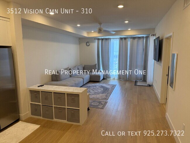Building Photo - 3512 Vision Cmn