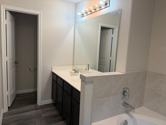 Building Photo - 25419 Grotto Falls Ln