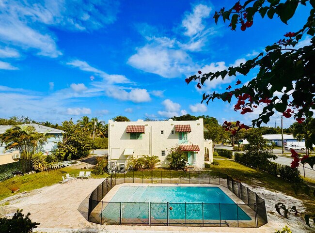 Building Photo - 302 Fordham Dr