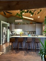 Building Photo - 7962 Gray Fox Dr