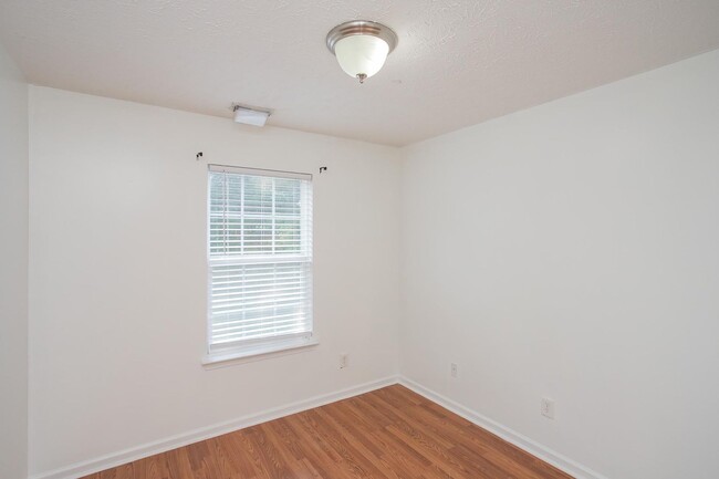 Building Photo - Lovely, Spacious Home in Antioch