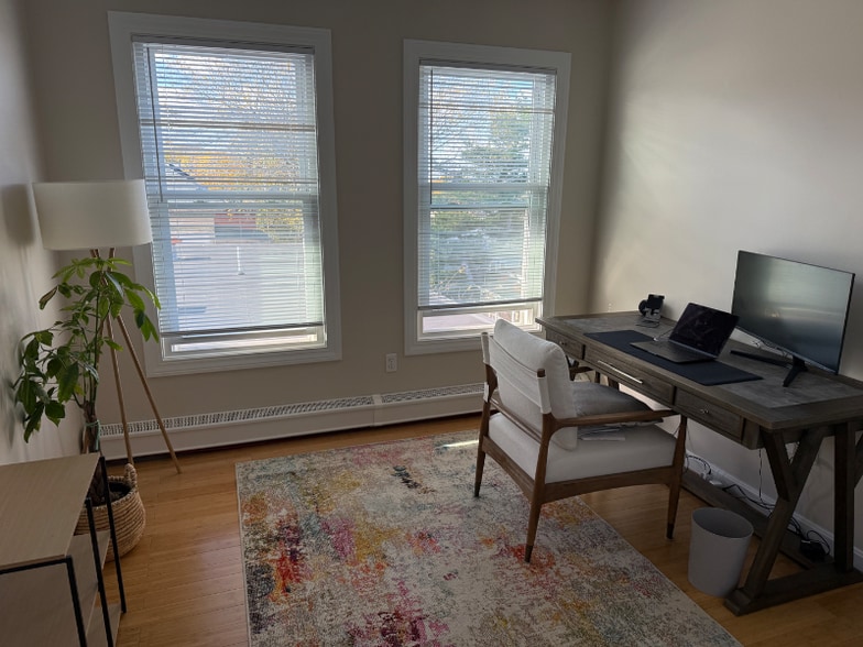 Primary Photo - 65 Sherman St