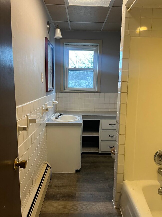 Building Photo - 625 Chestnut St