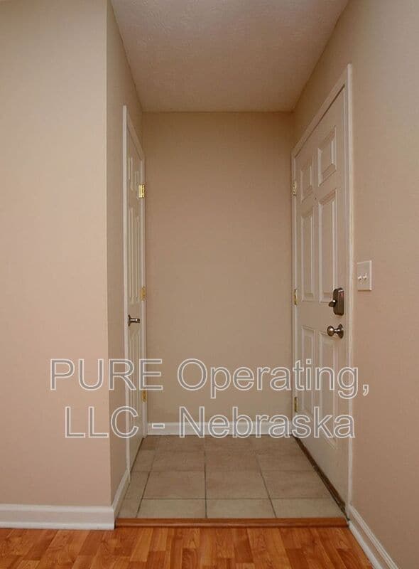 Building Photo - 612-616 N 46 St