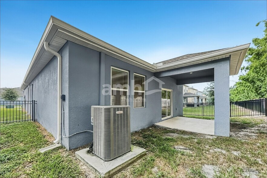 Building Photo - 29542 Cedar Waxwing Dr