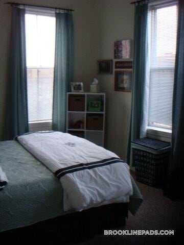 Building Photo - 4 Davis Ave