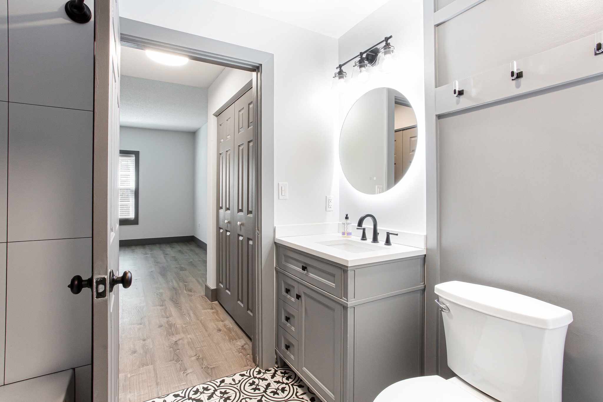 Building Photo - 1074 Peachtree Walk NE