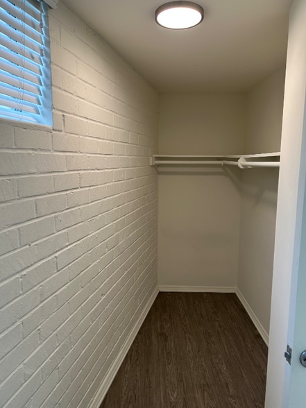 Building Photo - 7100 Hillside Ave