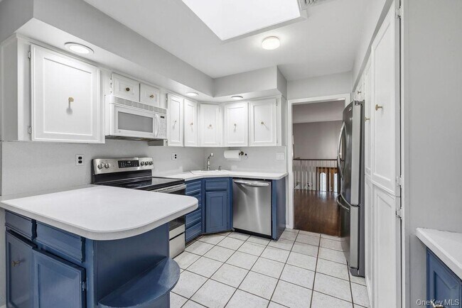Building Photo - 44 Palisades Ct