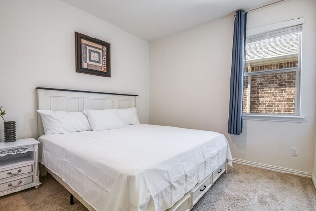 Building Photo - Spacious 4BR House in Forney , near by best elementary school