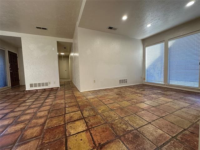 Building Photo - 1900 Tree House Ln