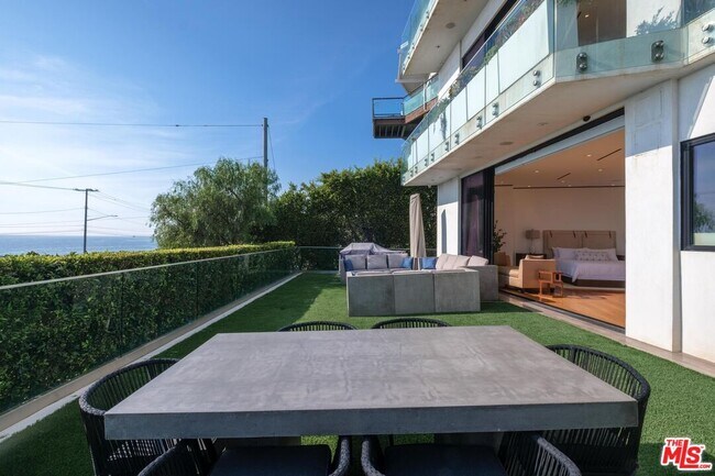 Building Photo - 17816 Porto Marina Way