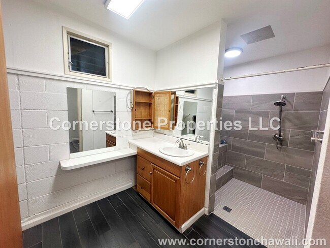 Building Photo - 98-219-219 Kaulike Dr