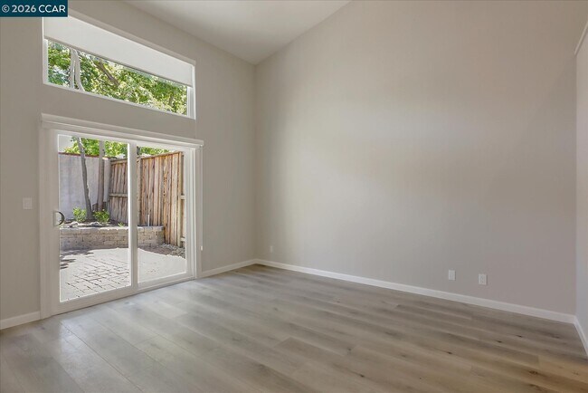 Building Photo - 1539 Trimingham Dr