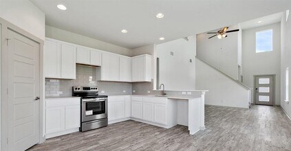 Building Photo - 128 New Hampton Wy