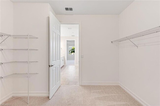 Building Photo - 534 Kamari Cv