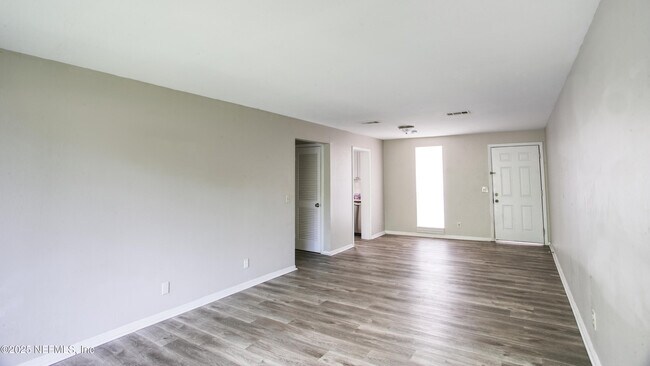 Building Photo - 1716 El Camino Rd