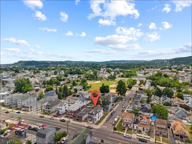 Building Photo - 315 Haledon Ave