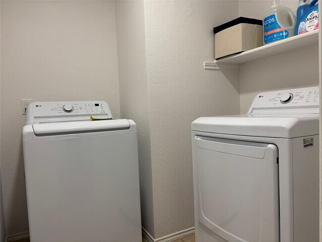 Building Photo - 8402 Priest River Dr