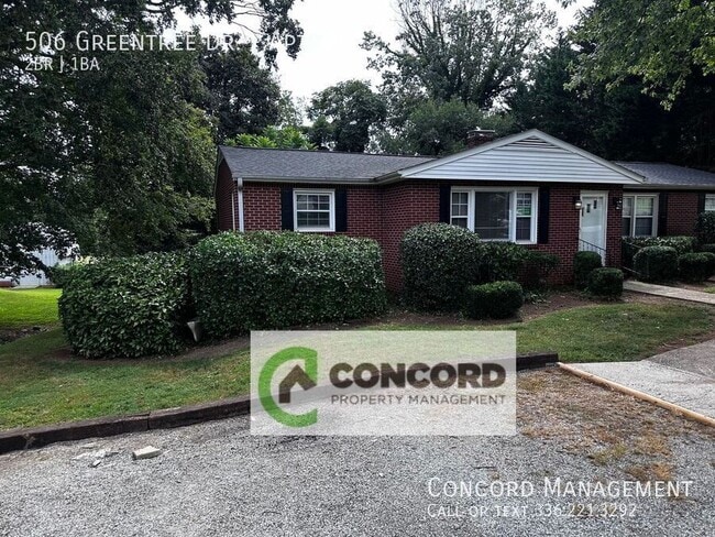Primary Photo - 506 Greentree Dr