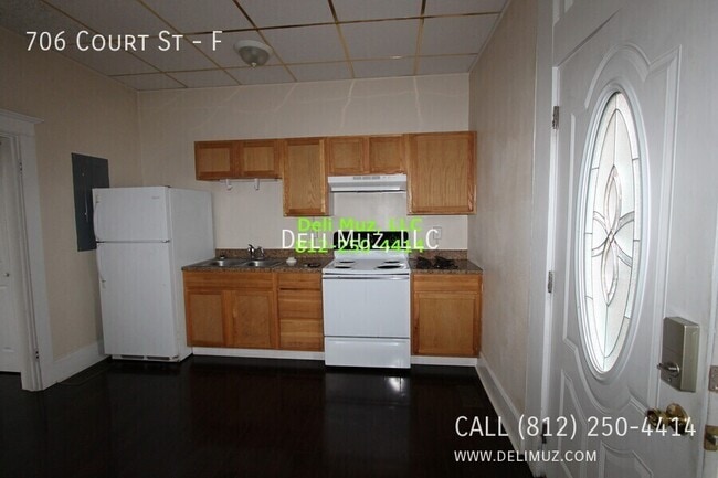 Building Photo - 706 Court St