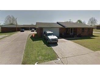 Primary Photo - 4721 S 10th St