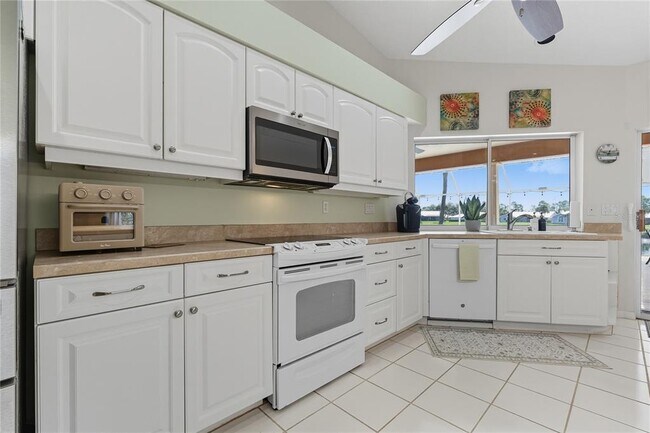 Building Photo - 1447 Gleneagles Dr