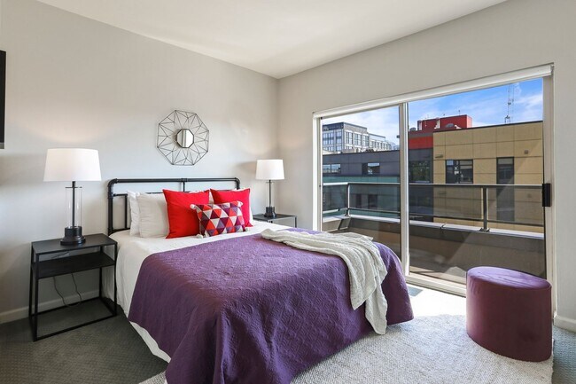 Building Photo - South Lake Union View 3 bed Condo availabl...