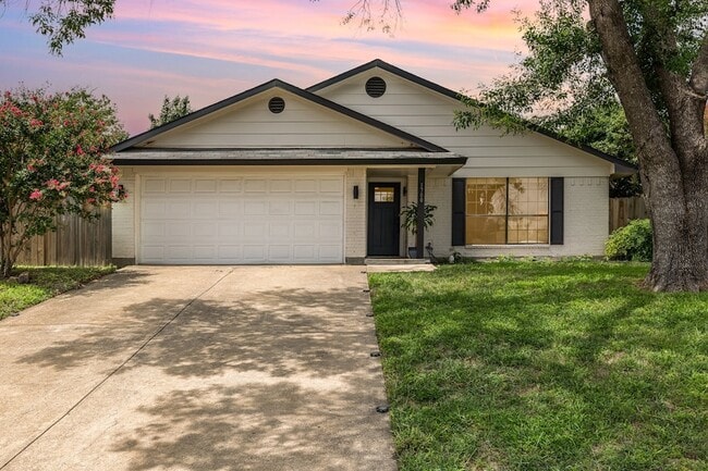 Primary Photo - 1700 Delaford Cir