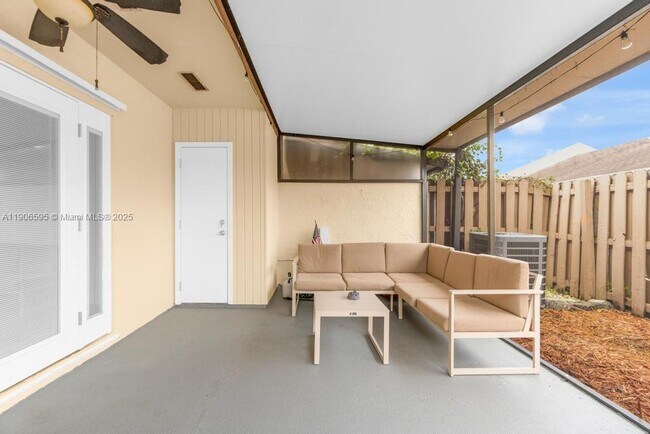 Building Photo - 1499 Yellowthroat St