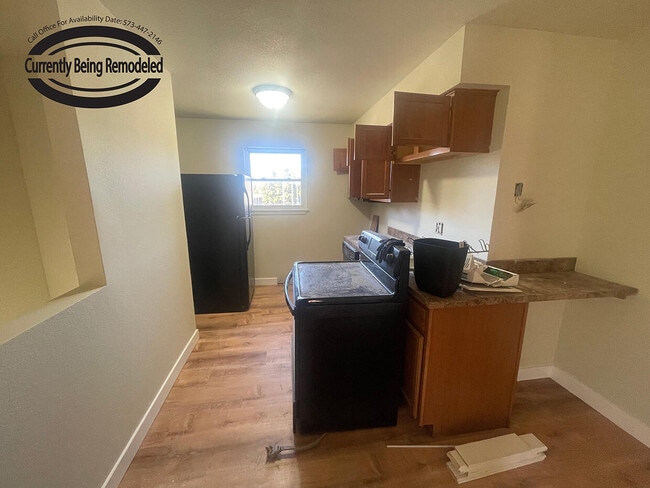 Building Photo - 319 West Blvd N