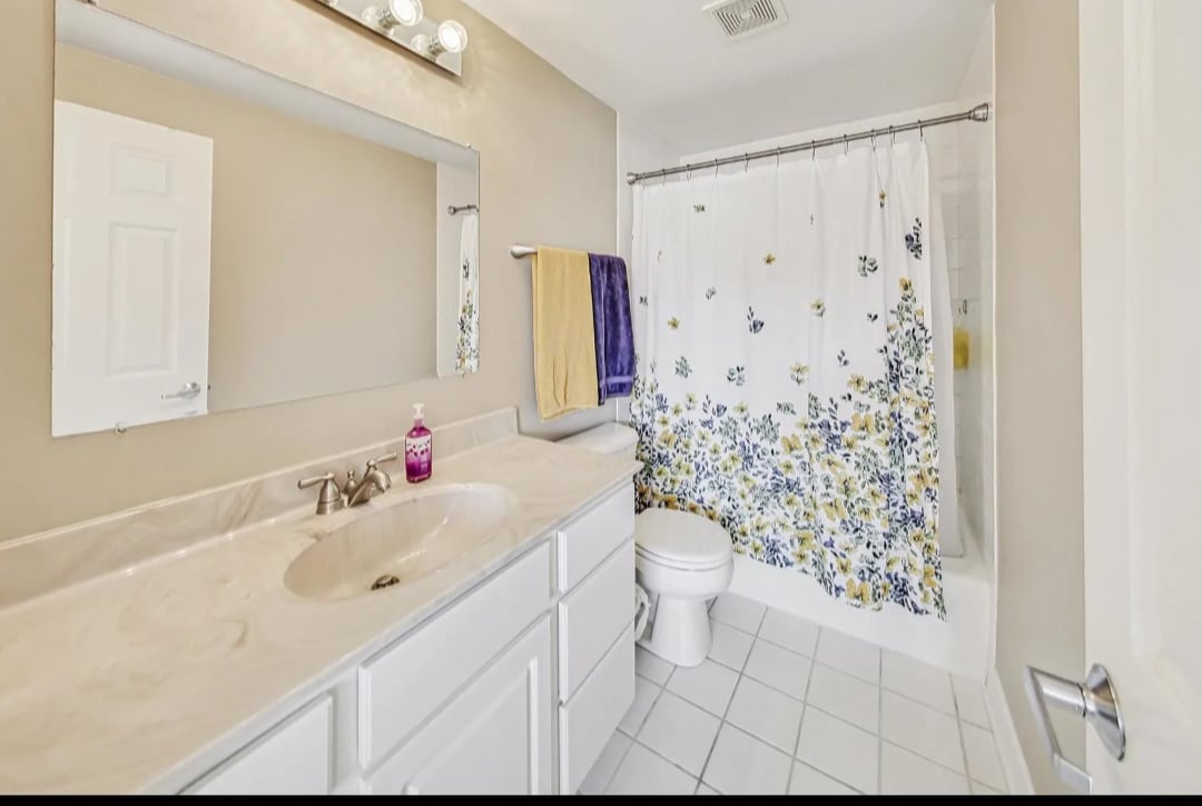 Building Photo - 245 Burlington Ave