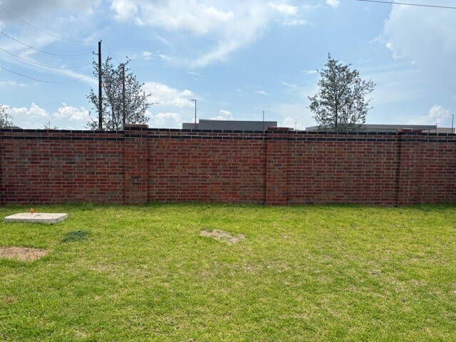 Building Photo - 3017 Pensacola Dr