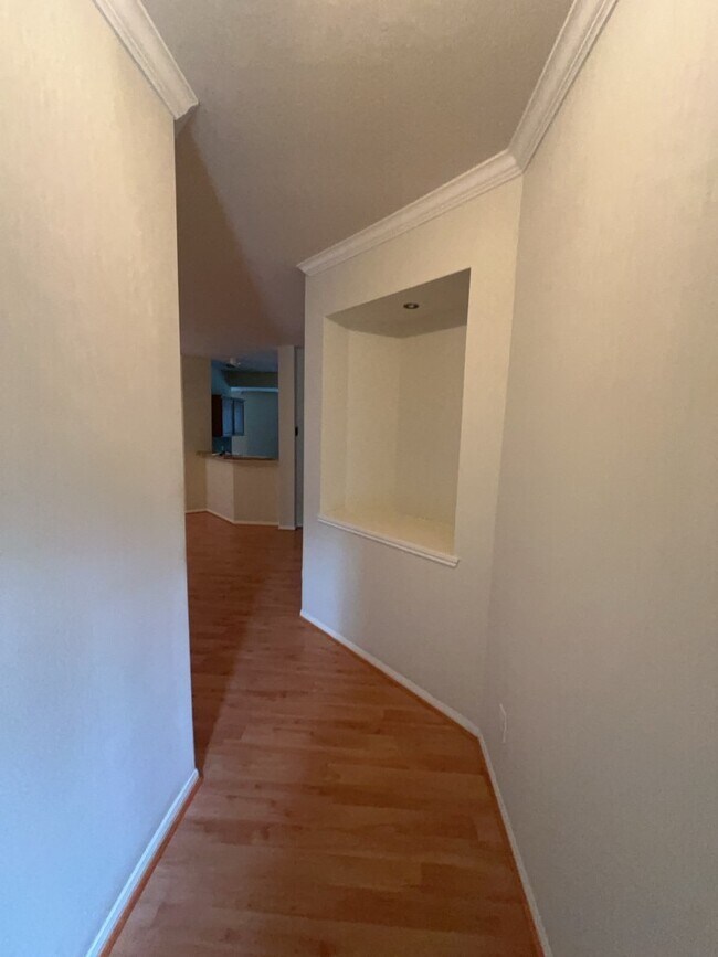 Building Photo - 5523 Dapplewood Ln