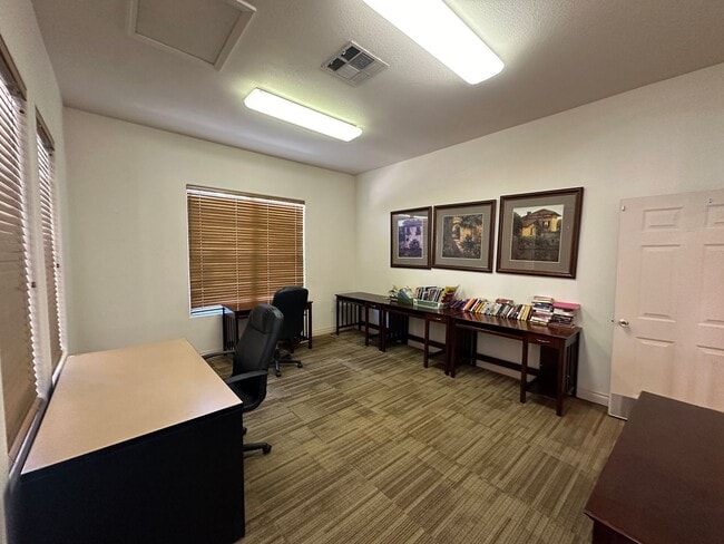 Building Photo - Hacienda 5055 #1197