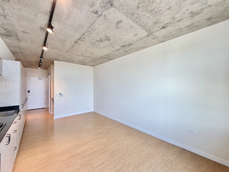 Building Photo - 1515 N Fremont St