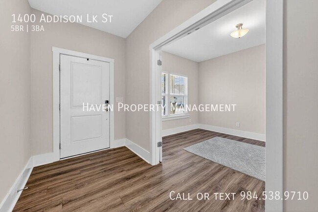 Building Photo - 1400 Addison Lk St
