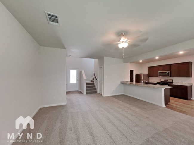 Building Photo - 1106 Clark Dr