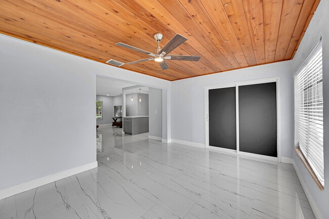 Building Photo - 1181 SW 4th Terrace