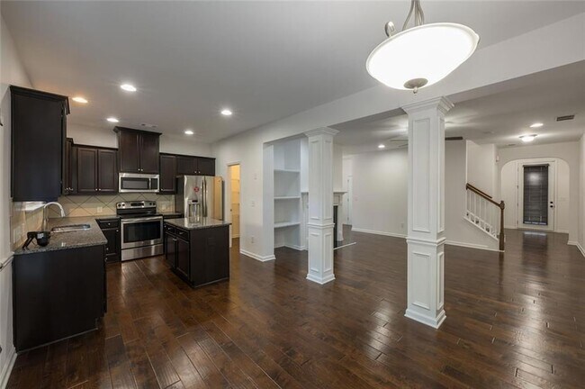 Building Photo - 2341 Attewood Dr