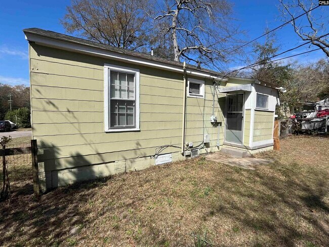 Building Photo - 704 S Bonham Rd