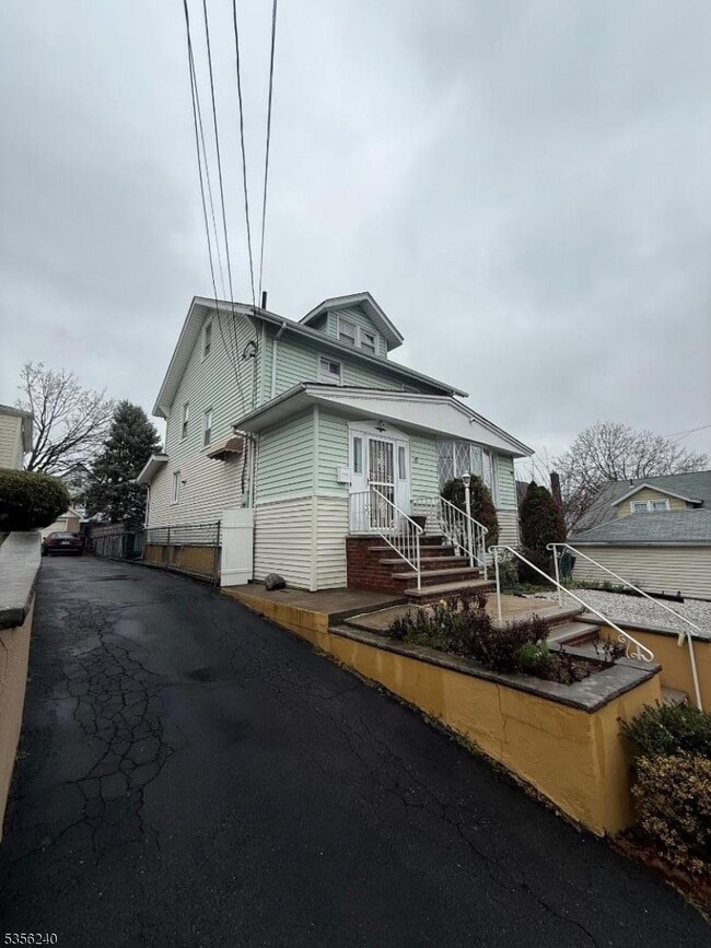 Building Photo - 25 Hammond Ave