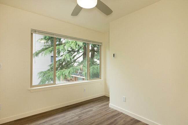 Building Photo - 2237 NW 59th-7